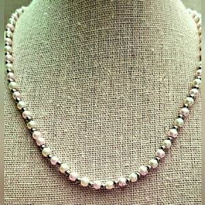 90s Vintage Stretch Necklace Iridescent White Pink Silver Bead Faux Pearls MN131